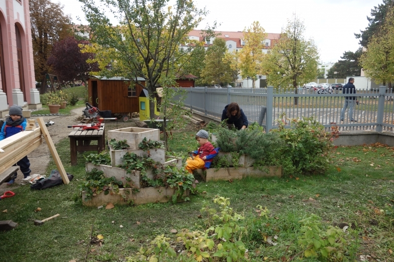 Gartenprojekt 2022 Neue Hochbeete für den Gemüsegarten Kindergarten